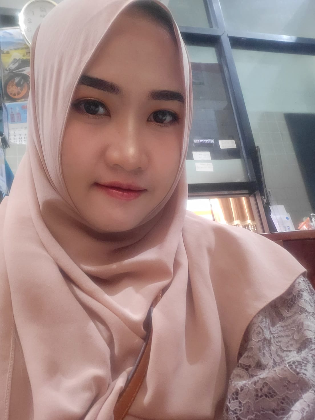 dr. Anna Satria